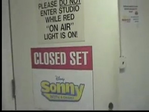 sonny-with-a-chance-cast-crew-video-set-500x375.jpg