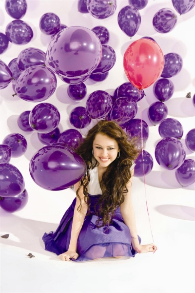 Miley-Cyrus-Photoshoot-Breakout_12.jpg