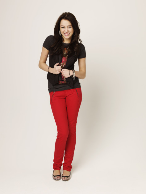 Miley-Cyrus-Photoshoot_2.jpg